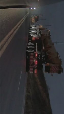 Большой Кран на дороге