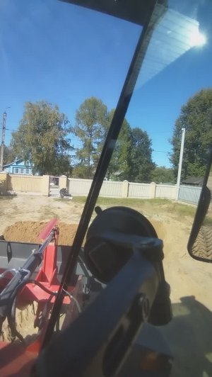 Фронтальный погрузчик лж926 в работе