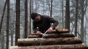Строительство бревенчатого домика для выживания в лесу