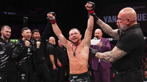 Российский боец одержал победу на турнире UFC