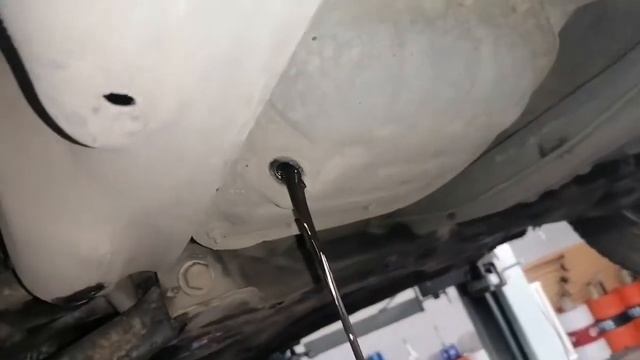 Toyota Corolla 1nz-fe моргает лампа давления масла... смотреть онлайн