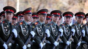 Новобранцы Преображенского полка приняли присягу в Музее Победы в Москве