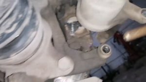 Toyota Corolla 1nz-fe (121) Прокачка Стоек, Замена Деталей Подвески...mp4