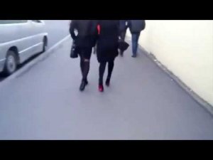 На лабутенах и в восхитительных штанах