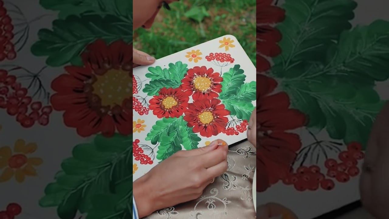 Петриковская  роспись на доске