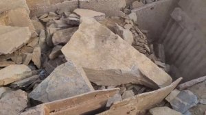 Строительство, дробление щебёнки