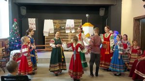 "Все бы я по горенке ходила" ансамбль "Затейники"