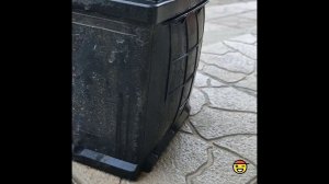 Аккумулятор надулся. Чуть не взорвался в машине.