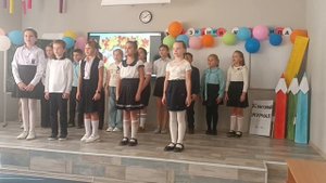 Песня " Кто добрее всех на свете"