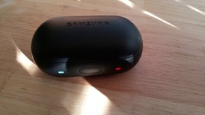 Samsung Gear IconX 2018 version - battery refuses to charge