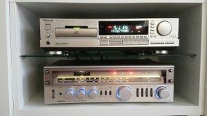 Onkyo TX -2000 Receiver  Vintage.1982 & Technics SL.P 555 CD-Player Vintage.1989