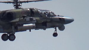 Ка 52 стреляет из пушки по мишени на полигоне Чауда  Авиадартс 2019