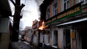 Пожар в центре Саратова из-за вывески 10.12.17