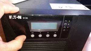 EATON 9130 HV 3000VA - UPS nie startuje z baterii