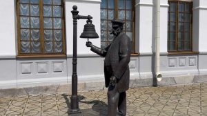 Начинаем исследовать Екатеринбург: из аэропорта на вокзал, а затем на метро до Городского пруда