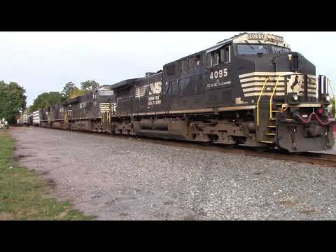 NS 11Z southbound manifest train at Sunbury, PA Part 2 10-10-20 смотреть онлайн