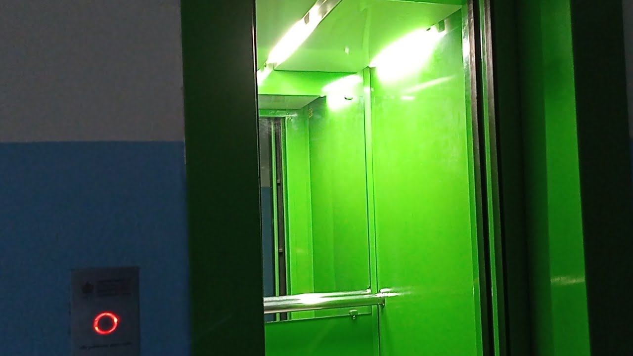 Лифт МЛЗ с купе "Корона-Лифт" в раб. с 1987 года @ К. шоссе 4 подъезд 4 смотреть онлайн