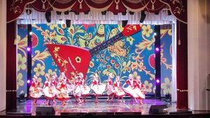 Подай балалайку