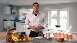 Эксперт Луиджи Граттон Готовит коктейль Формула 1