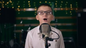 мамочка я очень сильно тебя люблю и поздравляю с днём мамы❤❤❤