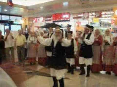 Foto e Musiche del gruppo folk Sibiola di Serdiana. смотреть онлайн