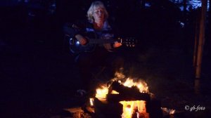 Летний вечер у костра на Байкале