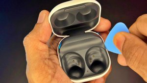 Galaxy Buds FE Case Disassembly