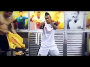 Футболисты танцуют!!!