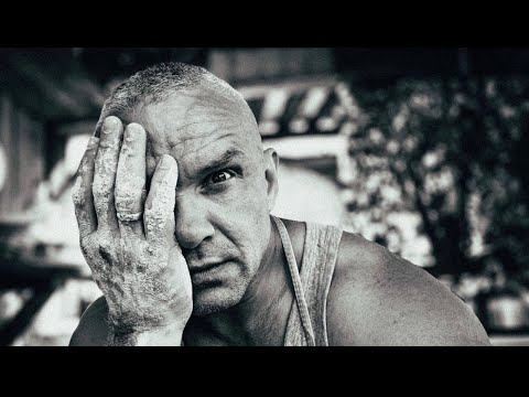 Игра в страдания смотреть онлайн