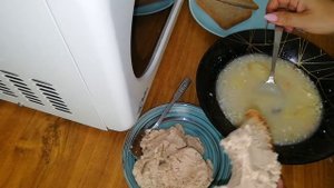 АСМР ЕДА 😋ЩИ И ПЕЧЕНЬ МИНТАЯ(ШЁПОТ, ЧАВКАНЬЕ)