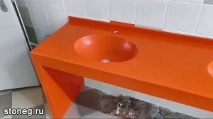 Hi-Macs S027 Orange Solid stoneg.ru Стол с интегрированными раковинами и ногами из иск камня