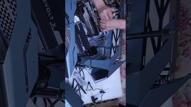 САМАЯ КРАСИВАЯ СБОРКА ПК НА КАНАЛЕ НИРОМС #shorts смотреть онлайн