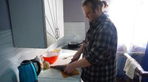 Расквашенную после разморозки рыбу Я спас вот так Подвал Ильича Деревенская жизнь ЗАВТРАК В ОБЕД