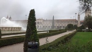 Лиссабон.  По городу