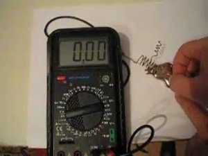 Неодимовый магнит и катушка индуктивности :)