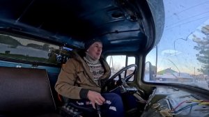 Зил-130 работает на доставке дров и срезки! Буксую перед новым годом!