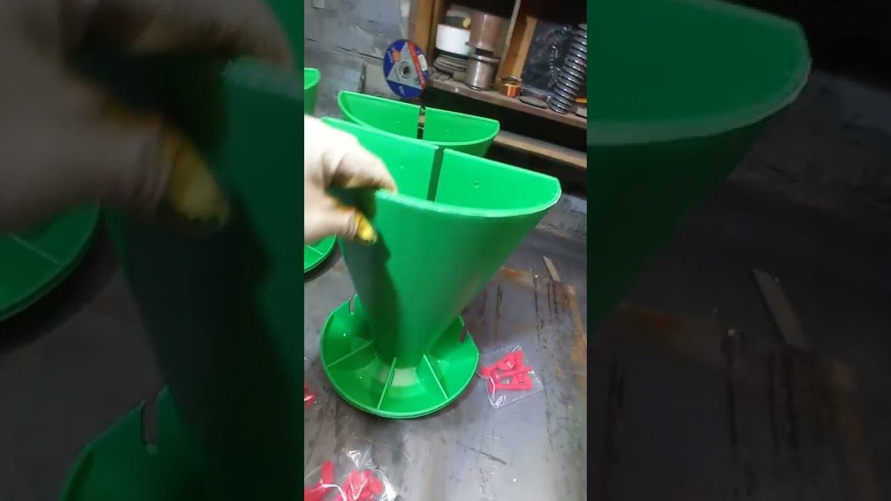 Кормушка для поросят подсосных