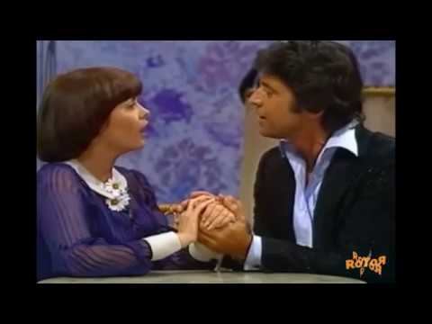 ROTATED Mireille Mathieu & Sacha Distel Une histoire d'amour смотреть онлайн