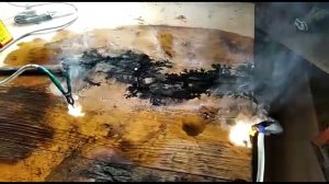 первый опыт создания узоров Лихтенберга на старой столешнице