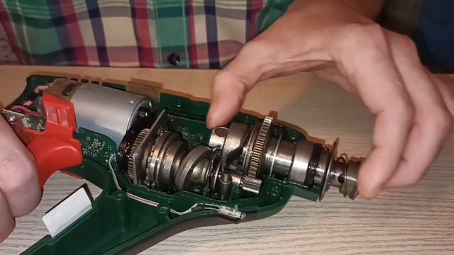 разборка аккумуляторных перфораторов BOSCH/AEG смотреть онлайн