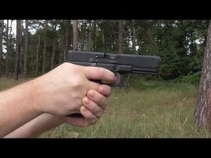 Umarex Glock 17 gen.5 9 mm P.A.K. shooting & slow motion.