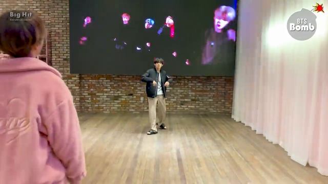 BANGTAN BOMB V dances MIC Drop  BTS POPUP  HOUSE OF BTS  BTS 방탄소년단_720pFH