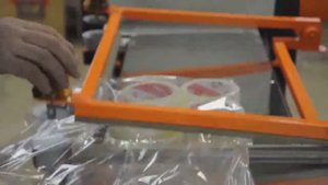 ТМ-2Р М3 Упаковка скотча в ПОФ пленку.