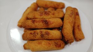 Очень простое и вкусное печенье из творога и сметаны))