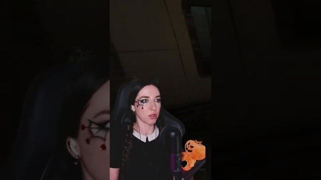 Это жесть какая-то #funny #twitchstreamer #roxyash