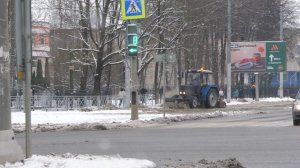 В связи с первым снегопадом в городе, коммунальные службы переведены на зимний режим работы.