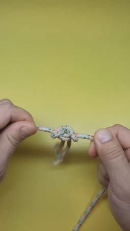 ЛАЙФХАК который пригодится каждому. Узел, которым можно легко обойти повреждённый участок верёвки.