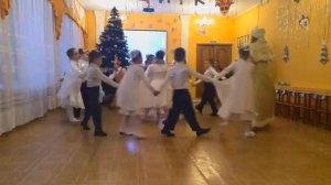 Песня про ёлочку «Новый год к нам пришел»