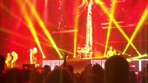 Def Leppard live gods of war