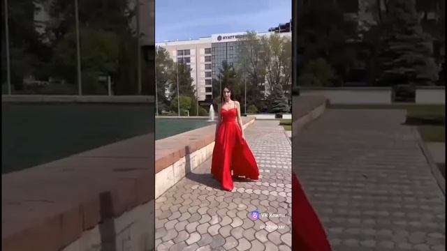 Вечернее красное платье Лаурита макси с разрезом